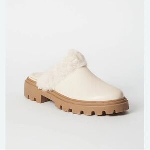 JustFab Minka Lug Sole Mule Women's Cream and Tan Fur-Lined Mules Shoes Size 10